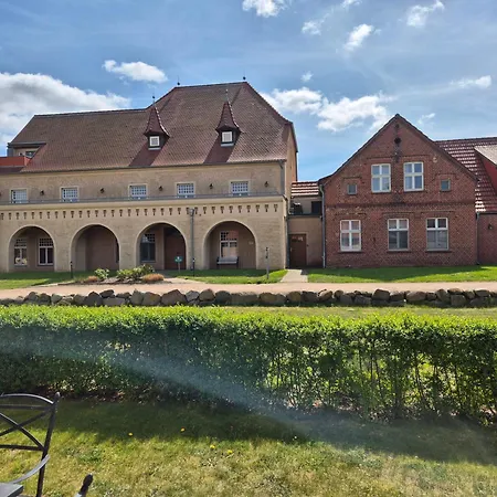 Apartment Der Westfluegel Ritter Florin *